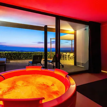 Villa Casa Sulle Langhe - Luxury Pool, Sauna And Jacuzzi