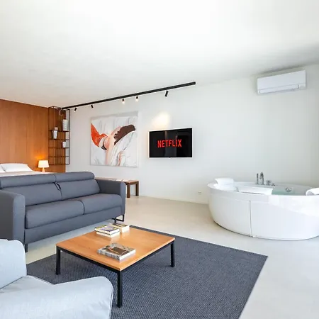 Casa Sulle Langhe - Luxury Pool, Sauna And Jacuzzi Villa Diano dʼAlba