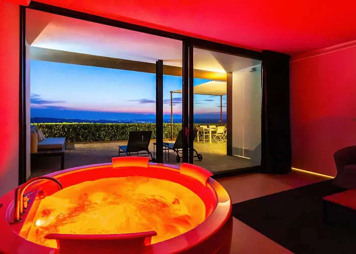 Vila Casa Sulle Langhe - Luxury Pool, Sauna And Jacuzzi