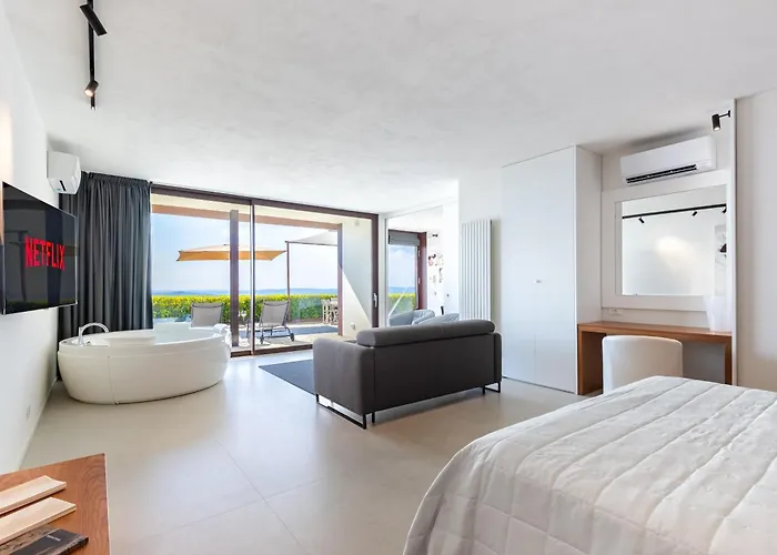 Casa Sulle Langhe - Luxury Pool, Sauna And Jacuzzi Villa