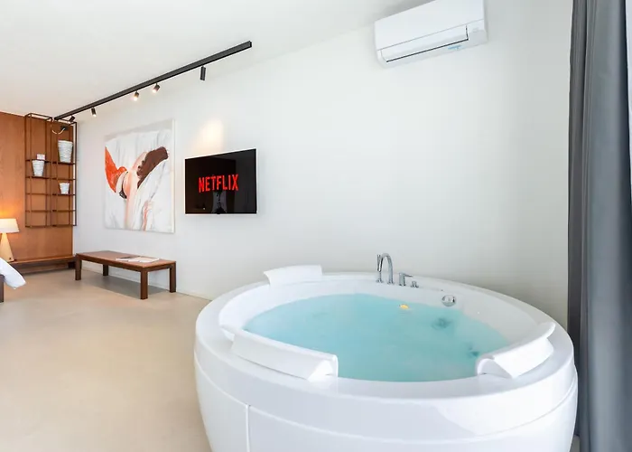 Vila Casa Sulle Langhe - Luxury Pool, Sauna And Jacuzzi Diano dʼAlba
